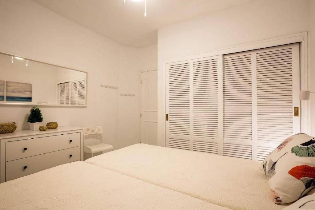 Tropical Apartment - La Caleta アデヘ エクステリア 写真